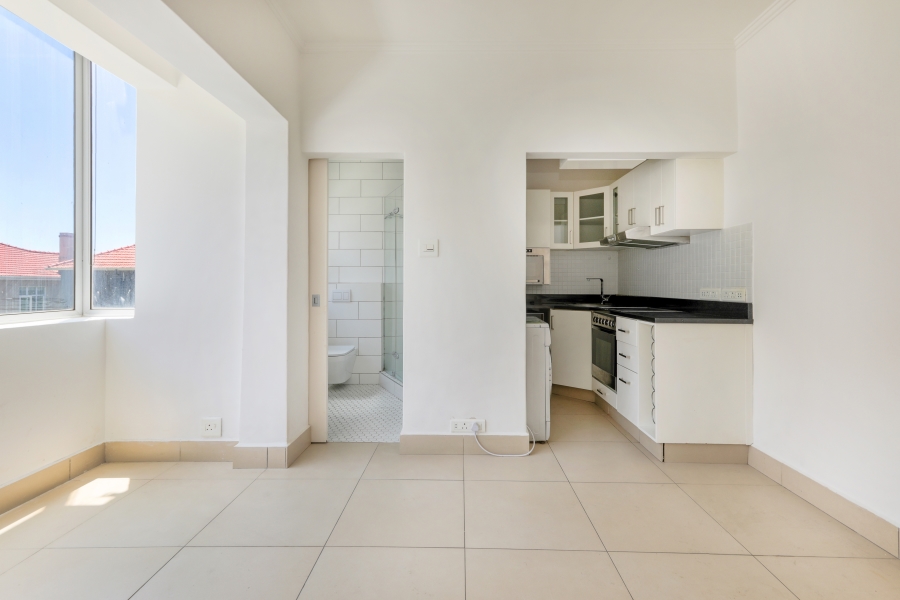 1 Bedroom Property for Sale in Green Point Western Cape